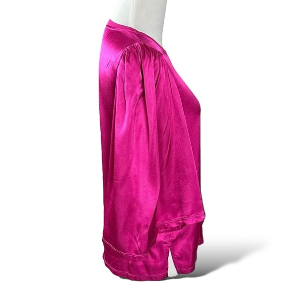 Nation Ltd Donna Bell Sleeve Top in Miss Magenta Size XS Satin Shiny Valentines - Picture 12 of 17